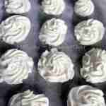 whipped cream flowers ready to go into the freezer