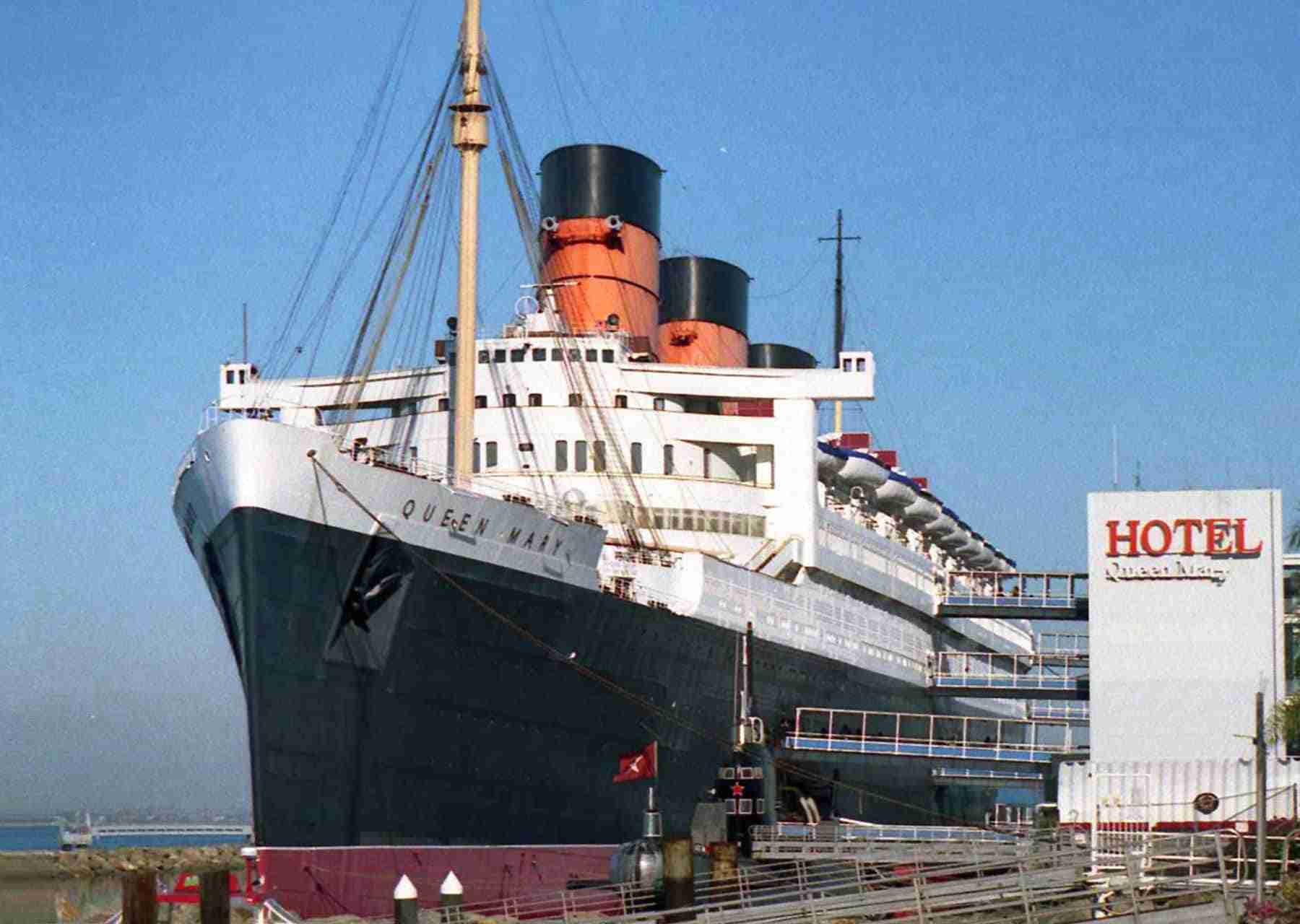 Spend your Valentines on the Queen Mary