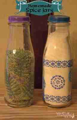 Homemade Spice Jars/ Daily Dish Magazine #spicejars #DIY #crafts