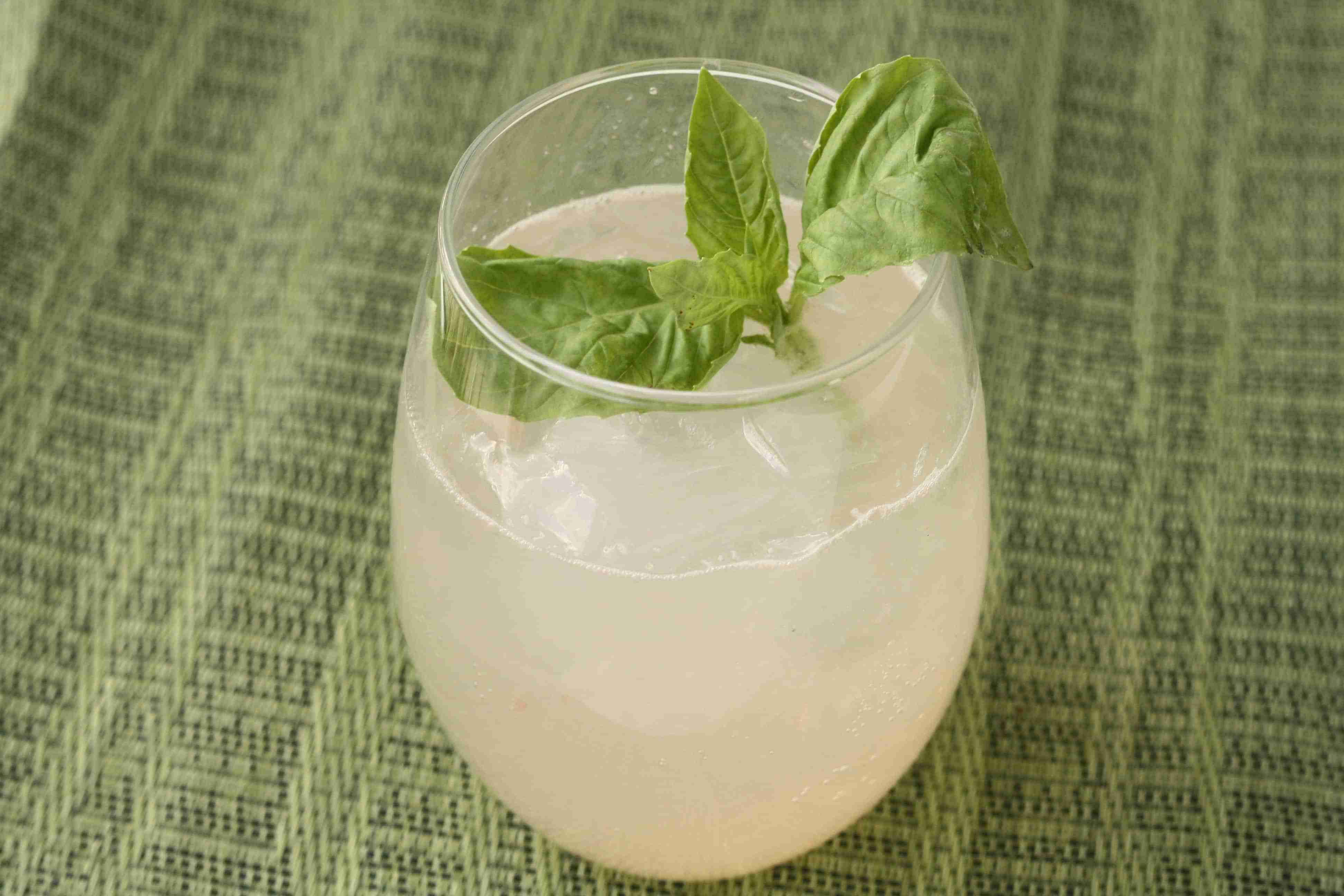 It’s Thirsty Thursday!  Enjoy this refreshing Grapefruit Basil cocktail!