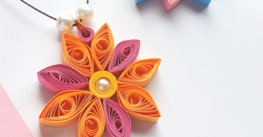 Easy Quilled Paper Flower Necklace Craft
